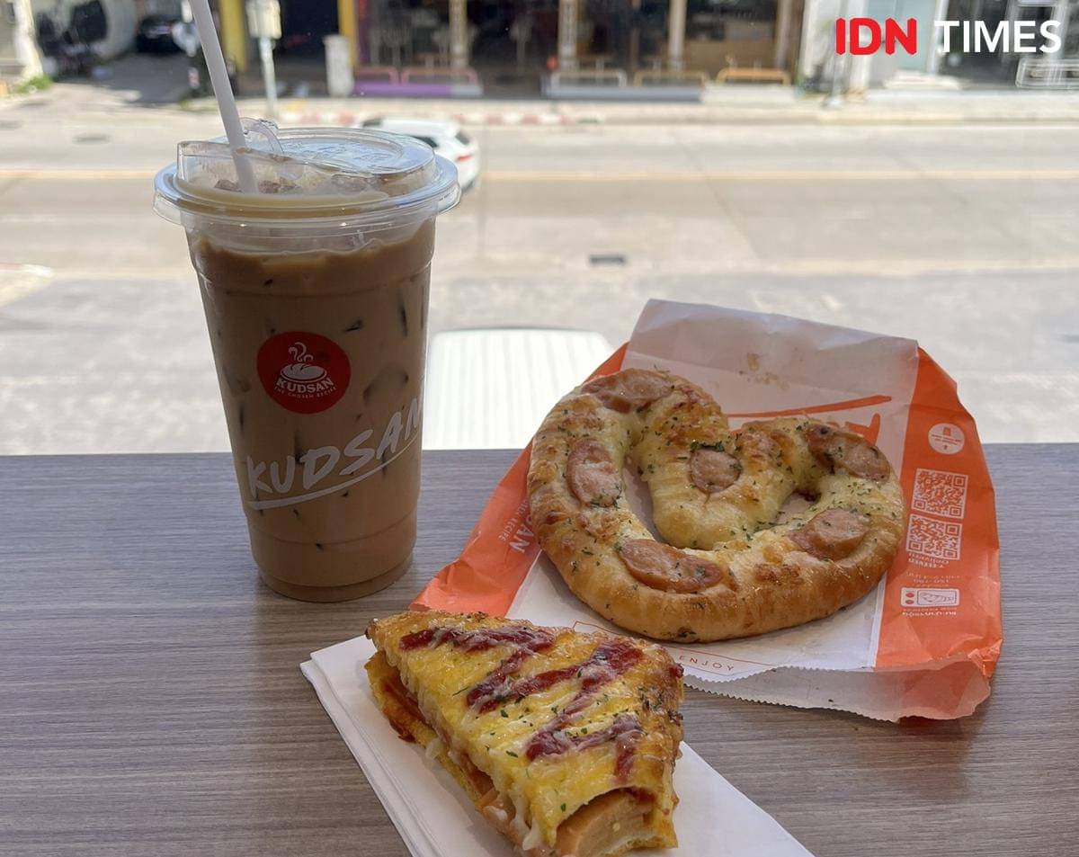 Potret sandwich dengan ham daging babi 