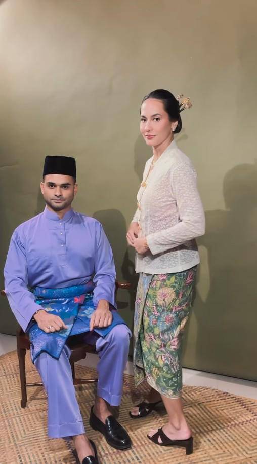 Anniversary Pertama Pevita Pearce dan Suami