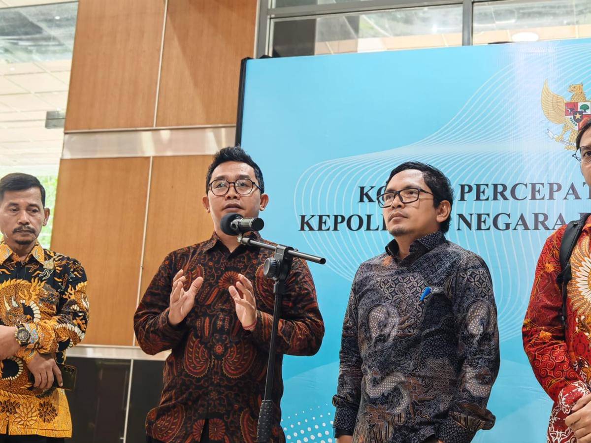 Koordinator Sekretariat Nasional (Seknas) Jaringan Gusdurian, Jay Akhmad (dekat mik) (IDN Times/Ilman Nafi'an)