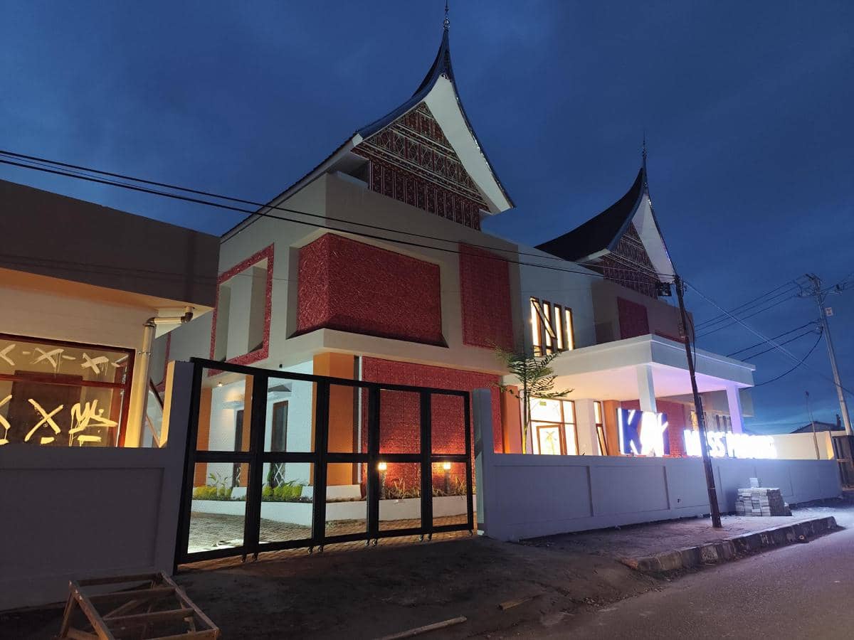 Mess Padang KAI Properti