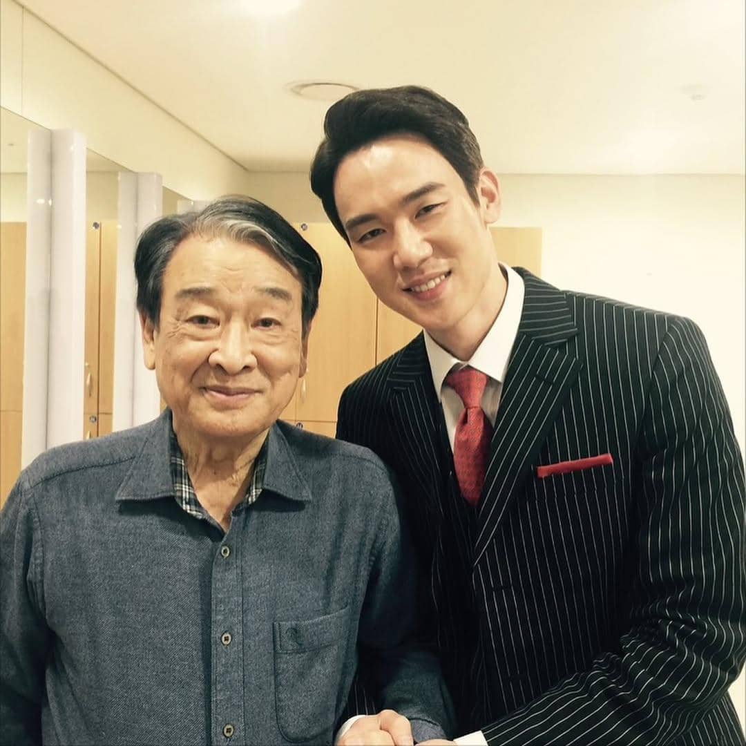 potret Yoo Yeon Seok dan mendiang Lee Soon Jae