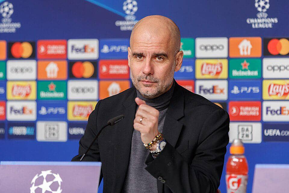 Pep Guardiola saat konferensi pers pertandingan Liga Champions