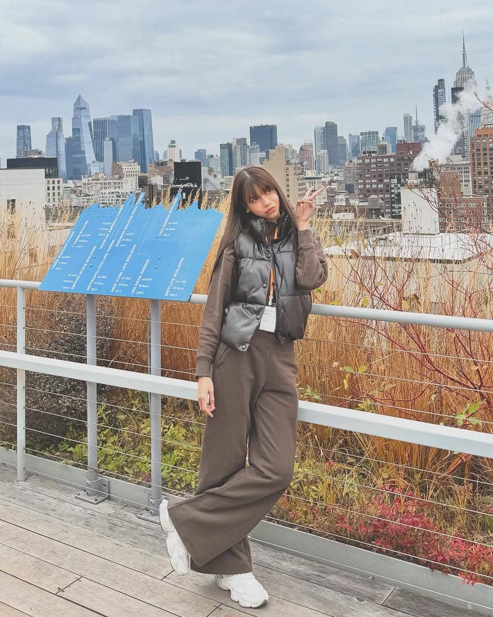 potret Sabrina Chairunnisa di kantor Meta