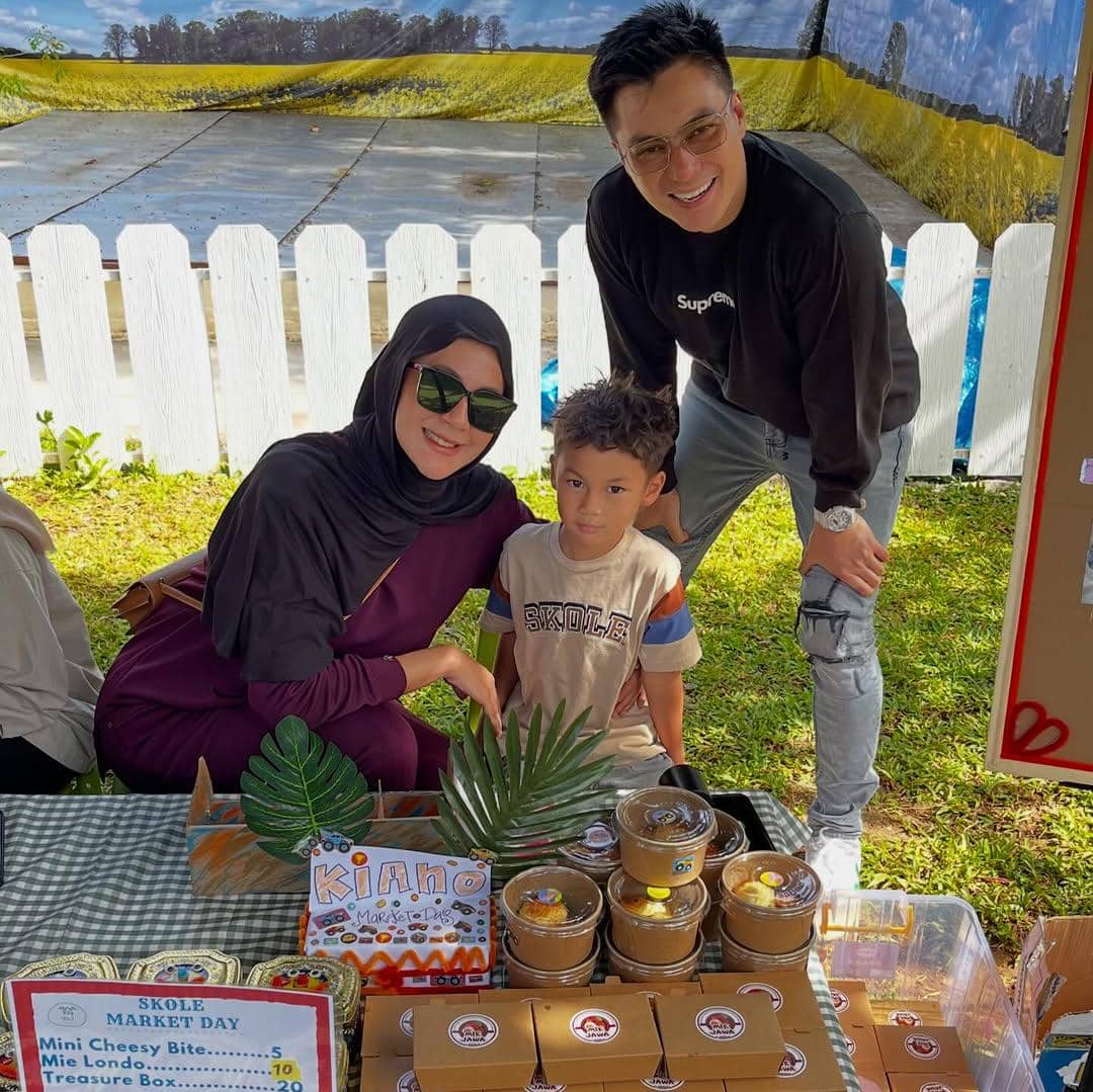 Potret Baim Wong dan Paula Verhoeven temani Kiano di Market Day sekolah