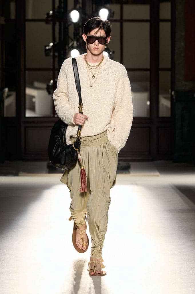 Koleksi BALMAIN S/S 26 di Paris Fashion Week