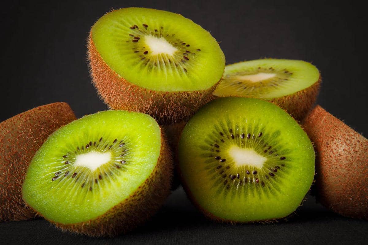 ilustrasi buah kiwi