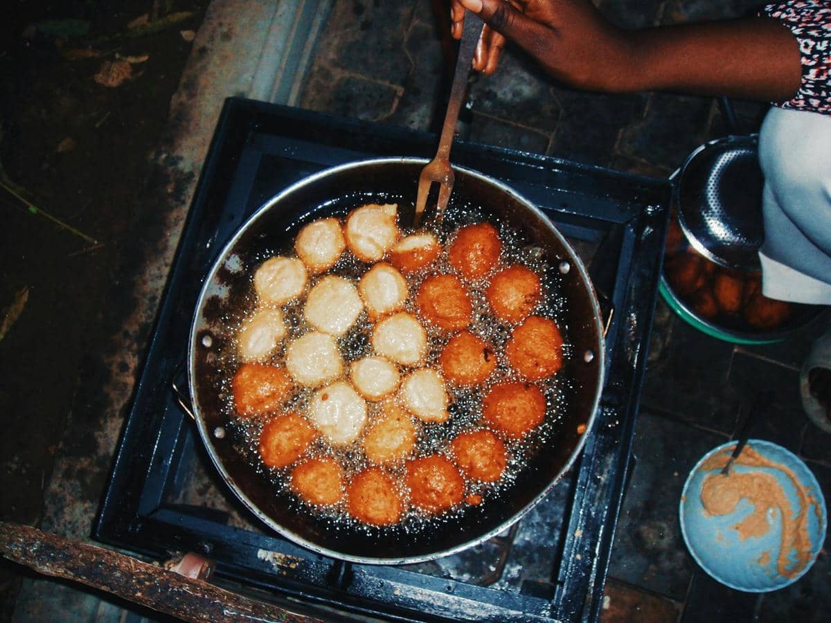 ilustrasi menggoreng