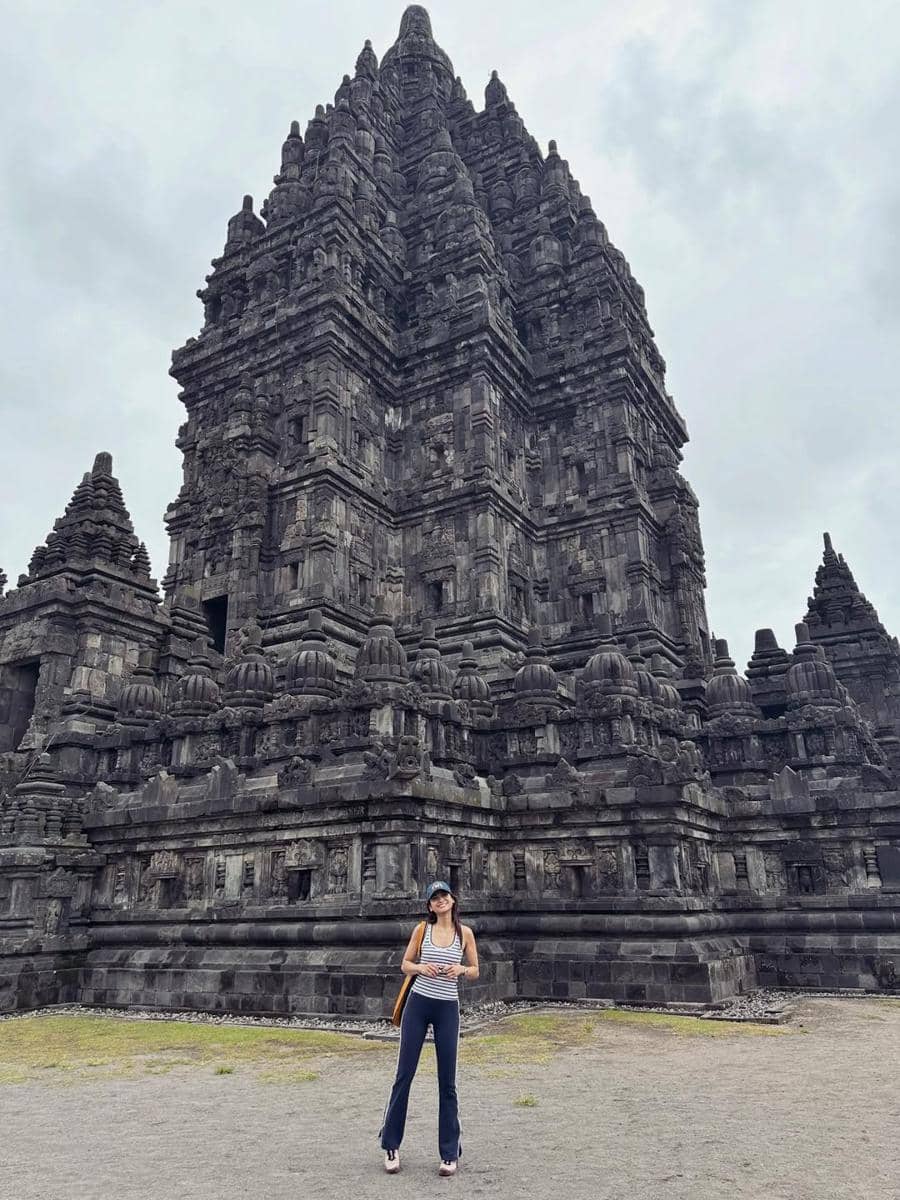 Acha Septriasa liburan di Kota Yogyakarta.