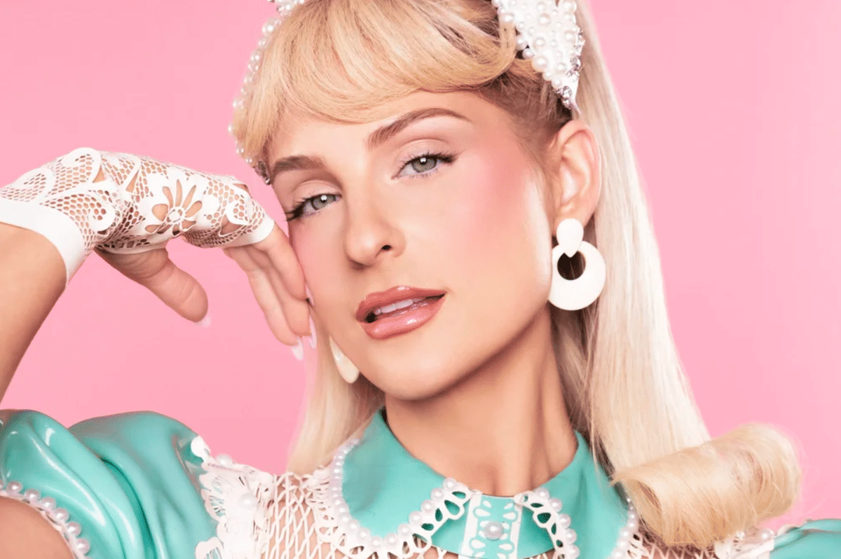 Meghan Trainor untuk album Toy With Me