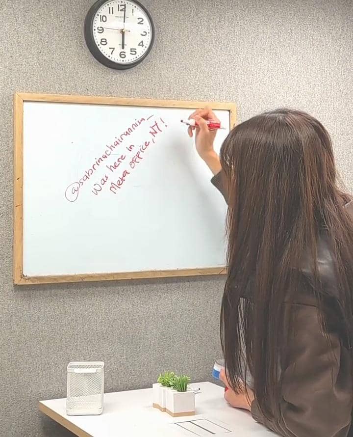 potret Sabrina Chairunnisa di kantor Meta
