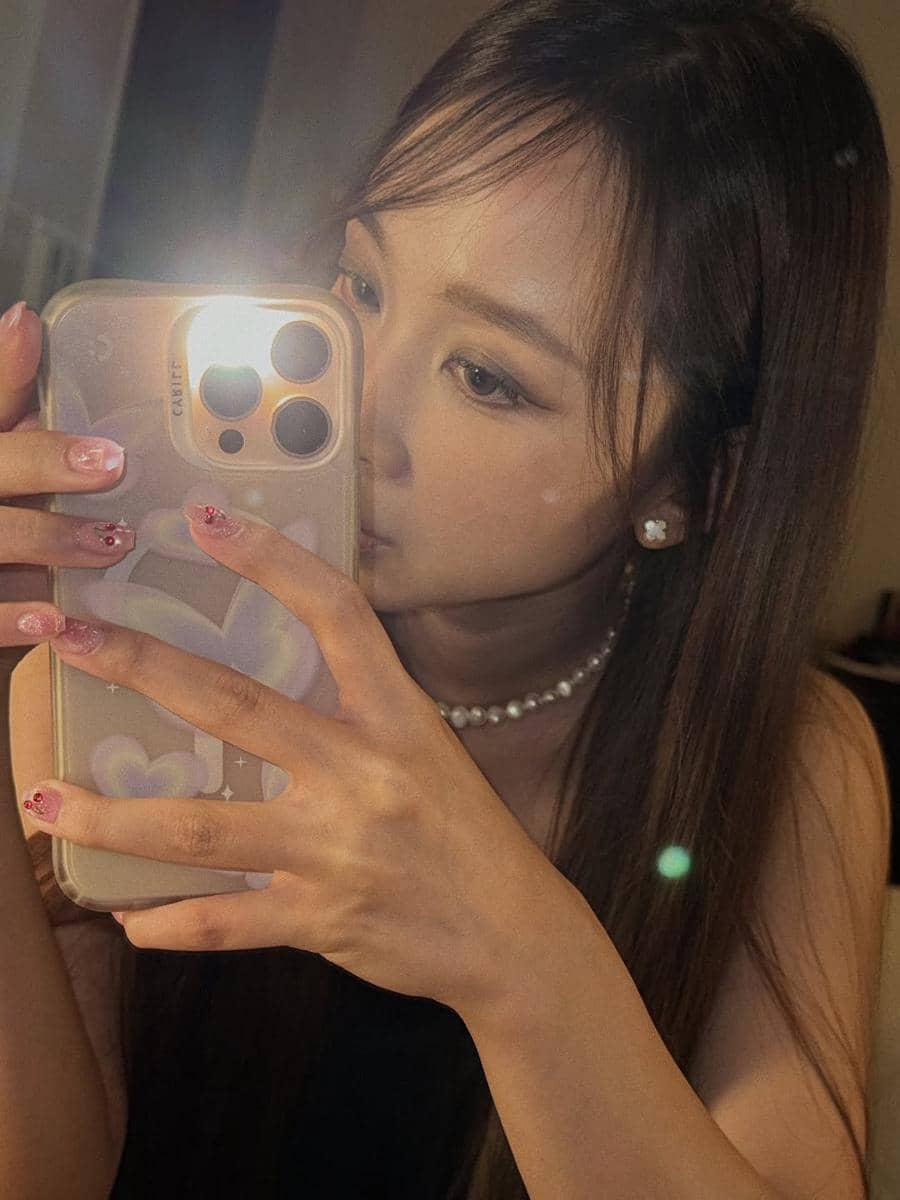 Inspirasi makeup ala Dita Karang