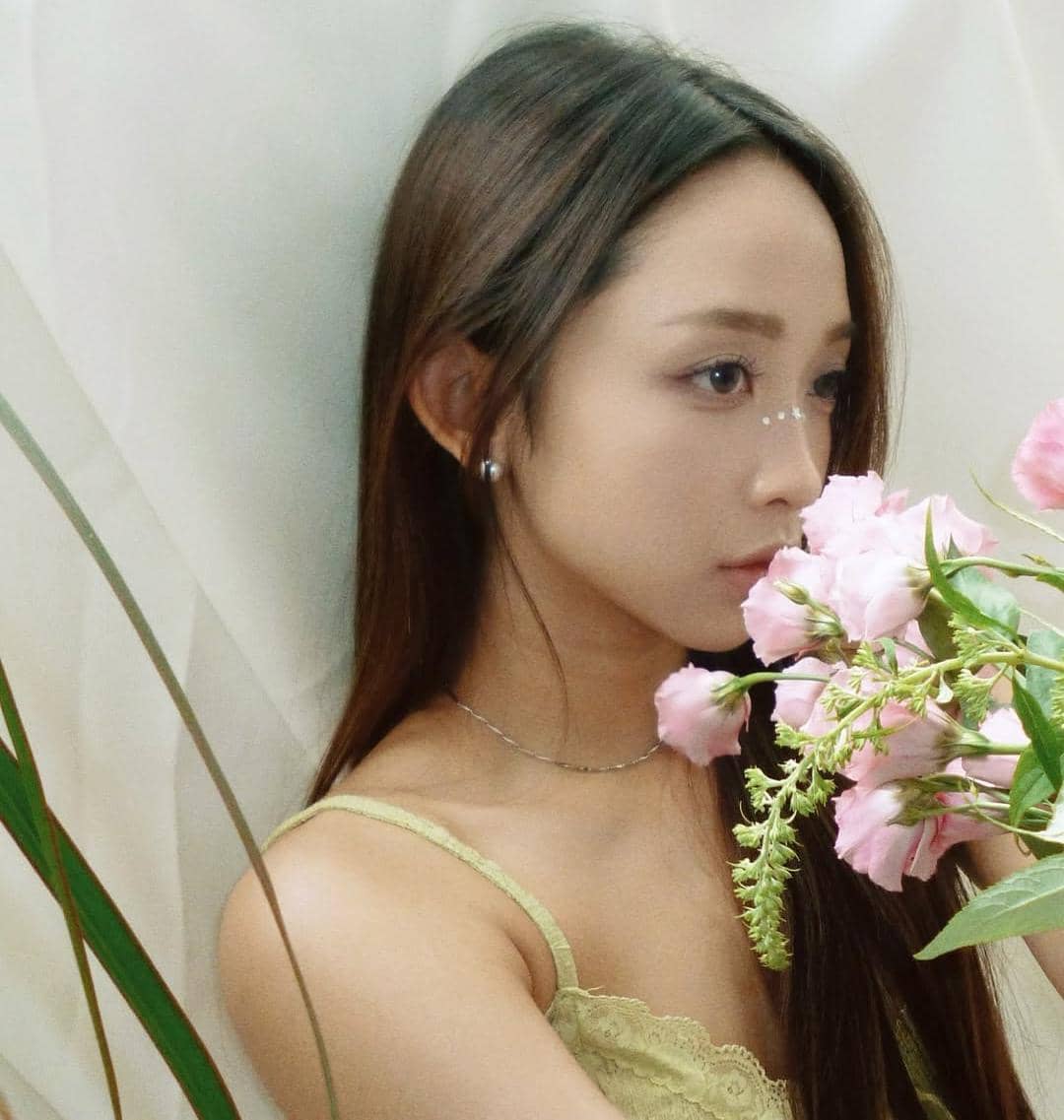 Inspirasi makeup ala Dita Karang