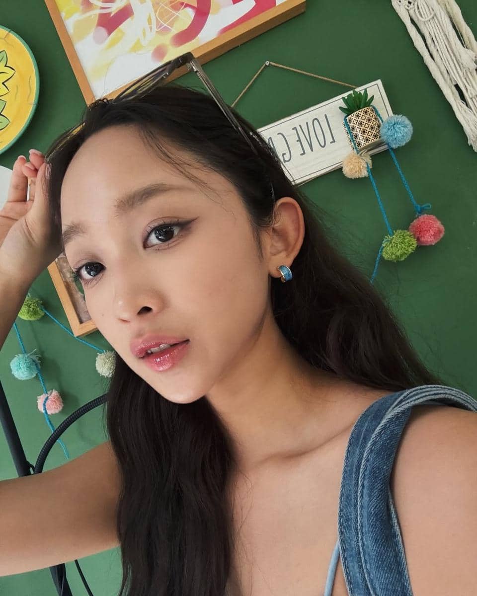 Inspirasi makeup ala Dita Karang