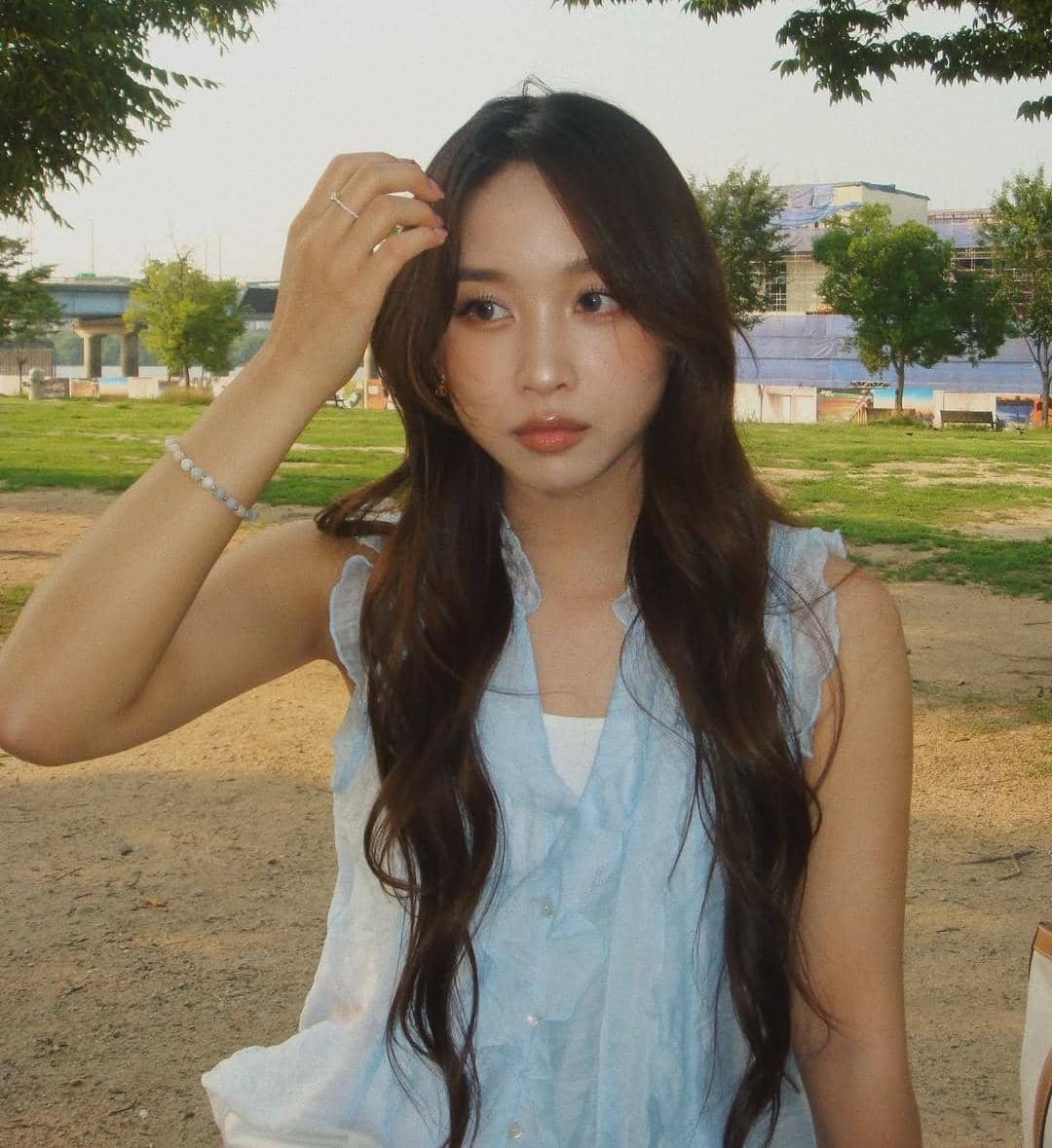 Inspirasi makeup ala Dita Karang 