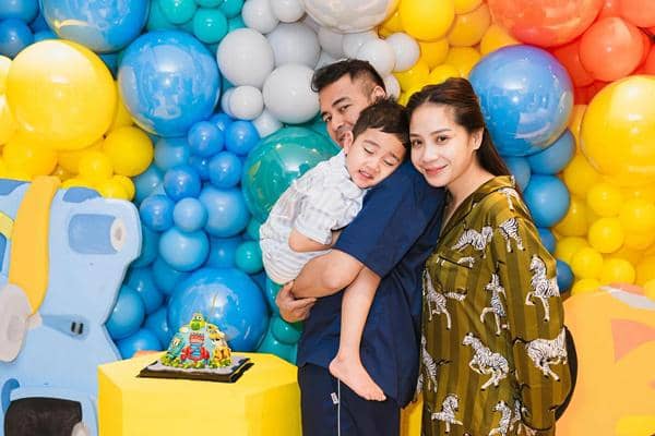 Kejutan Ulang Tahun ke-4 Rayyanza (instagram/raffinagita1717)