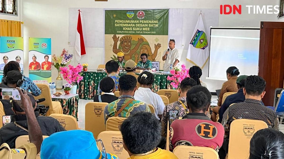 Desainer TIFA Creative, Alfo Smith, menjelaskan sistem penilaian dewan juri. (IDN Times/Endy Langobelen)