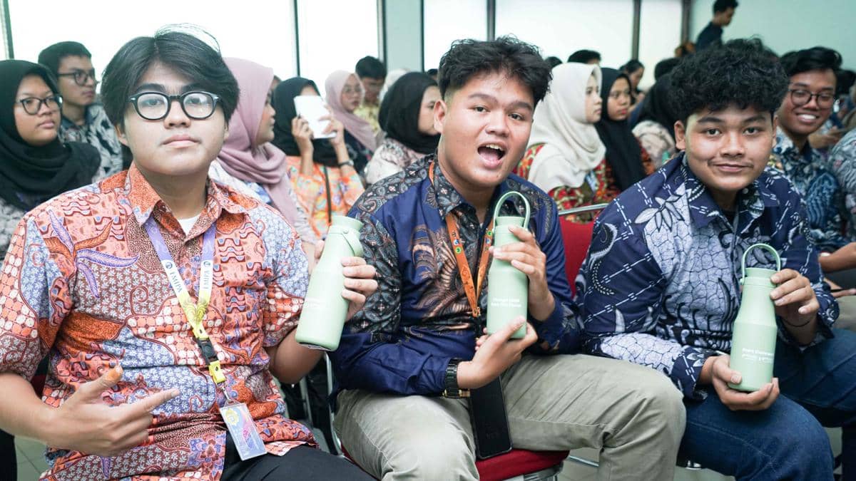 WhatsApp Image 2025-11-25 at 17.08.30_16d9bff5.jpg