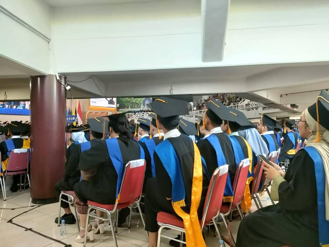 wisuda.jpg