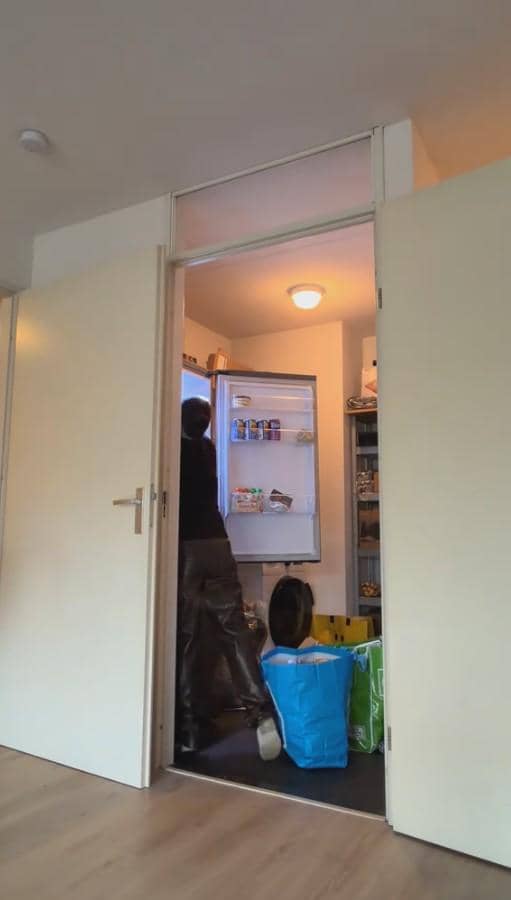 Apartemen Jennifer Coppen di Belanda