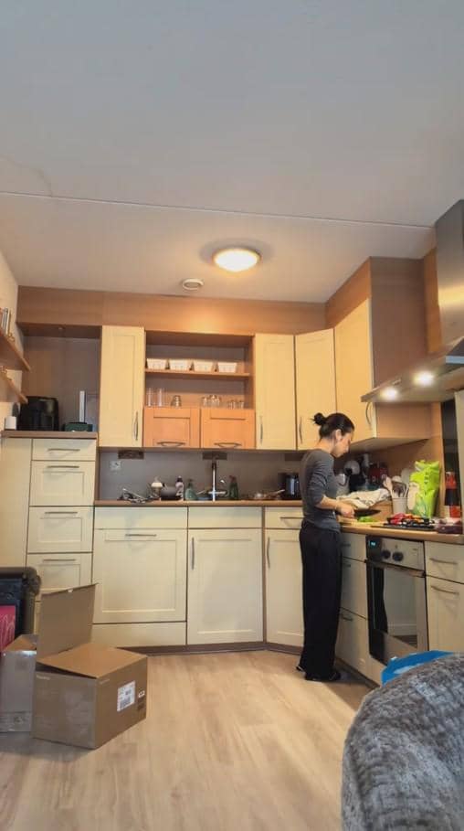 Apartemen Jennifer Coppen di Belanda 