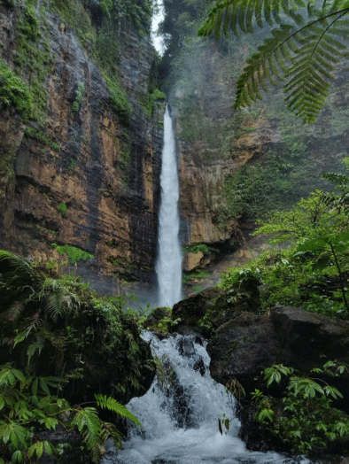 Air Terjun Kapas Biru Wisata di Kudus