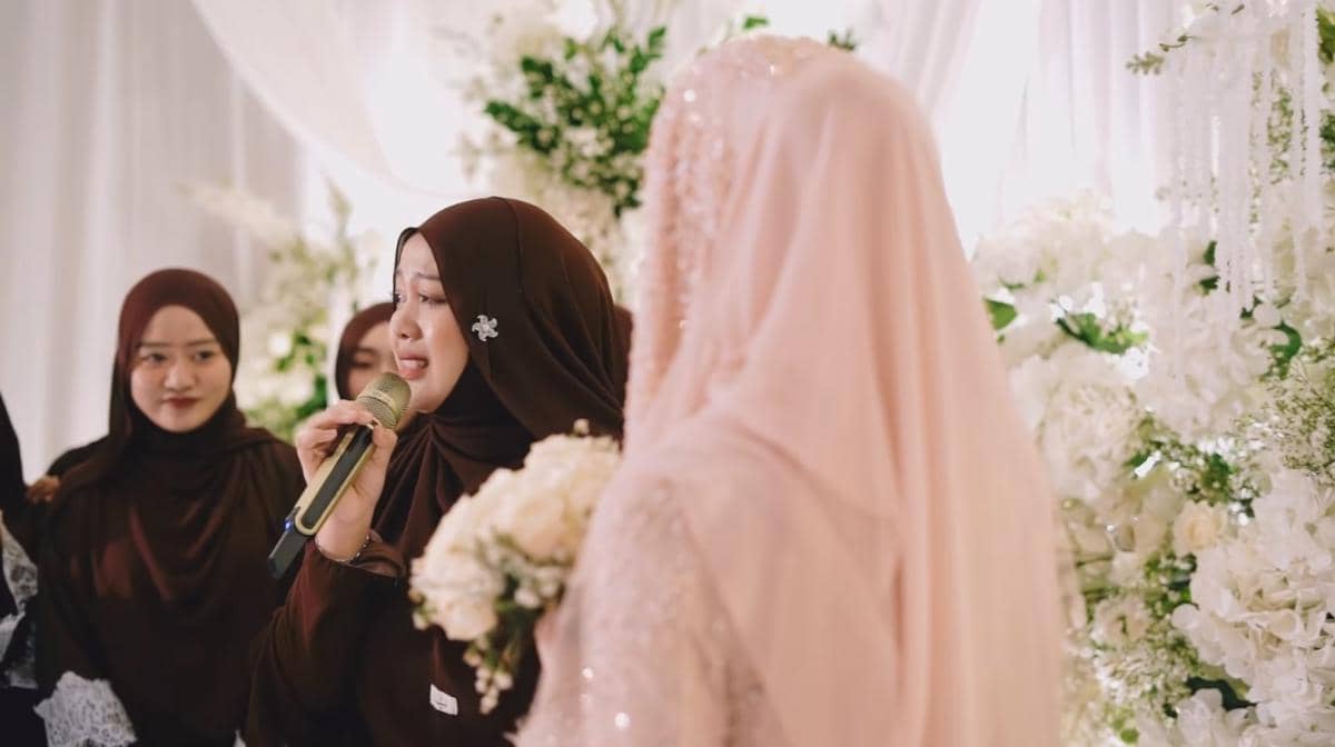 Resepsi Pernikahan Fiki Naki dan Tinandrose