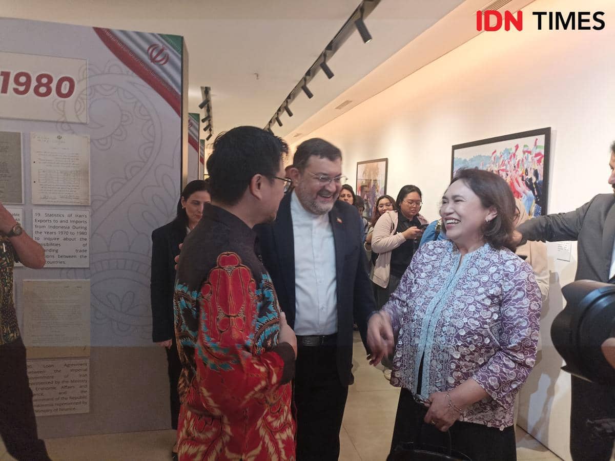 pameran arsip bertajuk "Archives Exhibition on the Occasion of 75 Years of Diplomatic Relations Indonesia – Iran