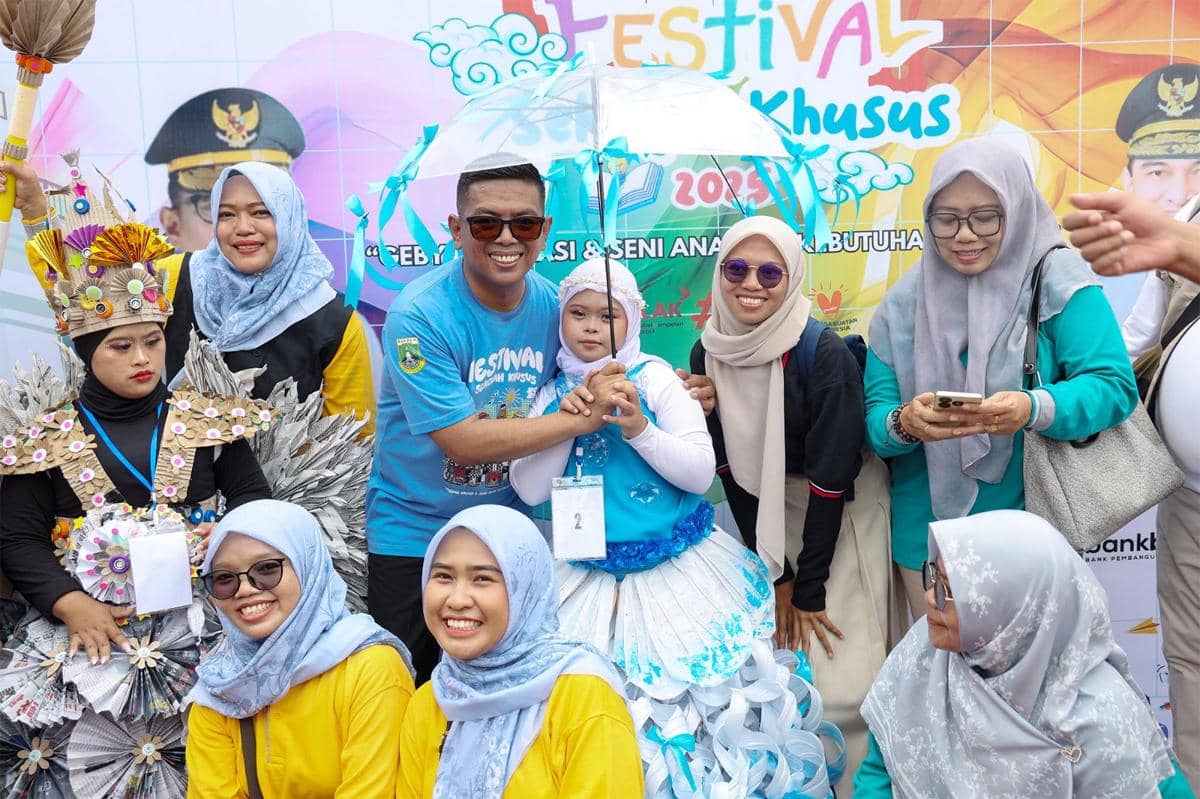 Gubernur Banten Andra Soni saat hadir di Festival Sekolah Khusus Banten