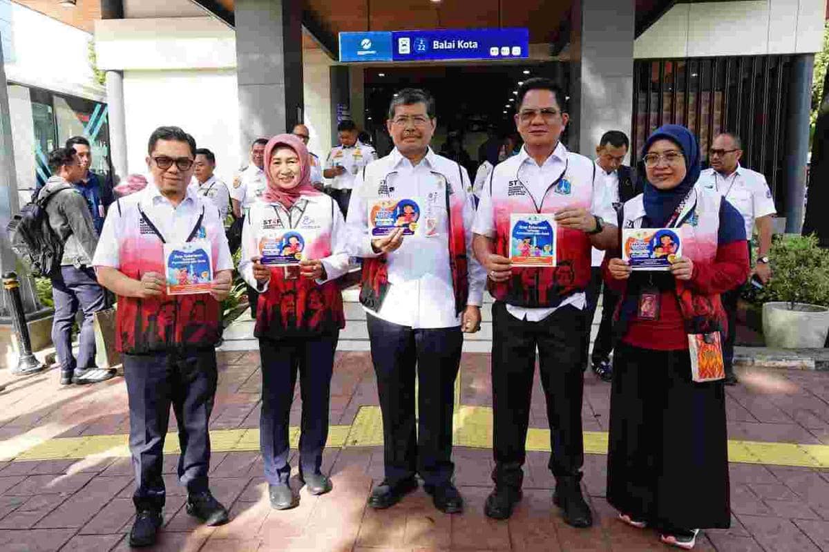 Pemprov DKI Sebar Stiker Layanan Pengaduan Kekerasan di Transjakarta 