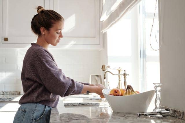ilustrasi proses memasak nasi ayam rice cooker