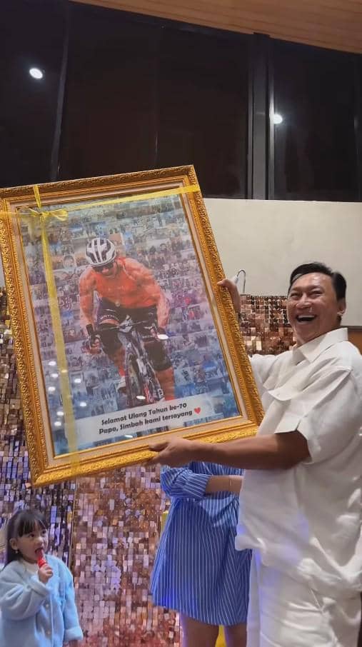 Ulang Tahun ke-70 Ayah Caesar Hito