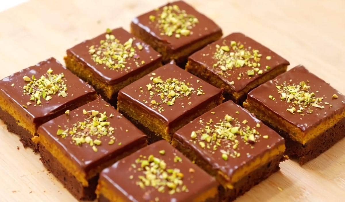 ilustrasi brownie dubai chocolate