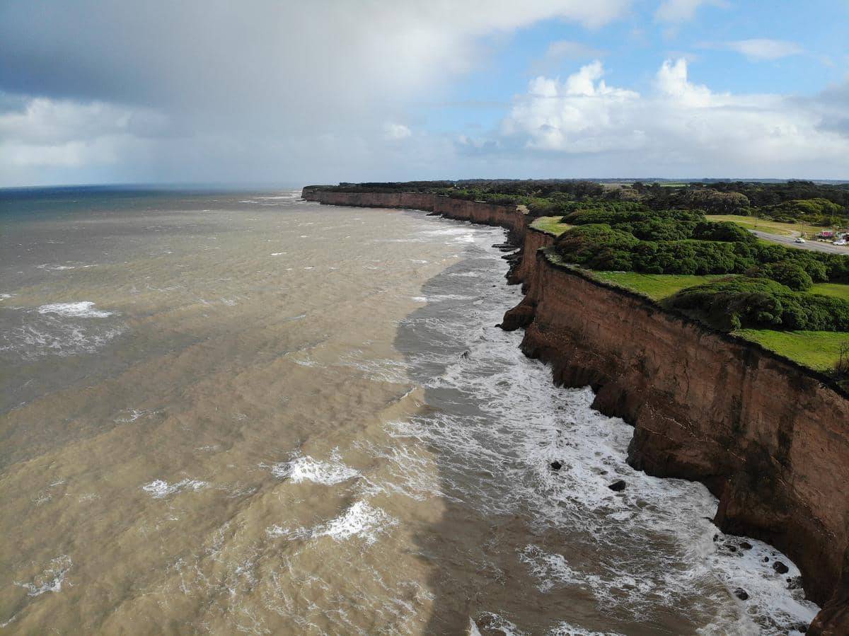 mengapa buenos aires tidak mudah banjir meski dikelilingi sungai?