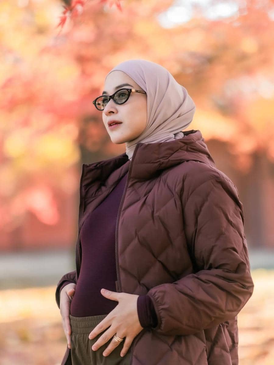 Foto Maternity Nina Zatulini di Korea Selatang bareng Sahabat