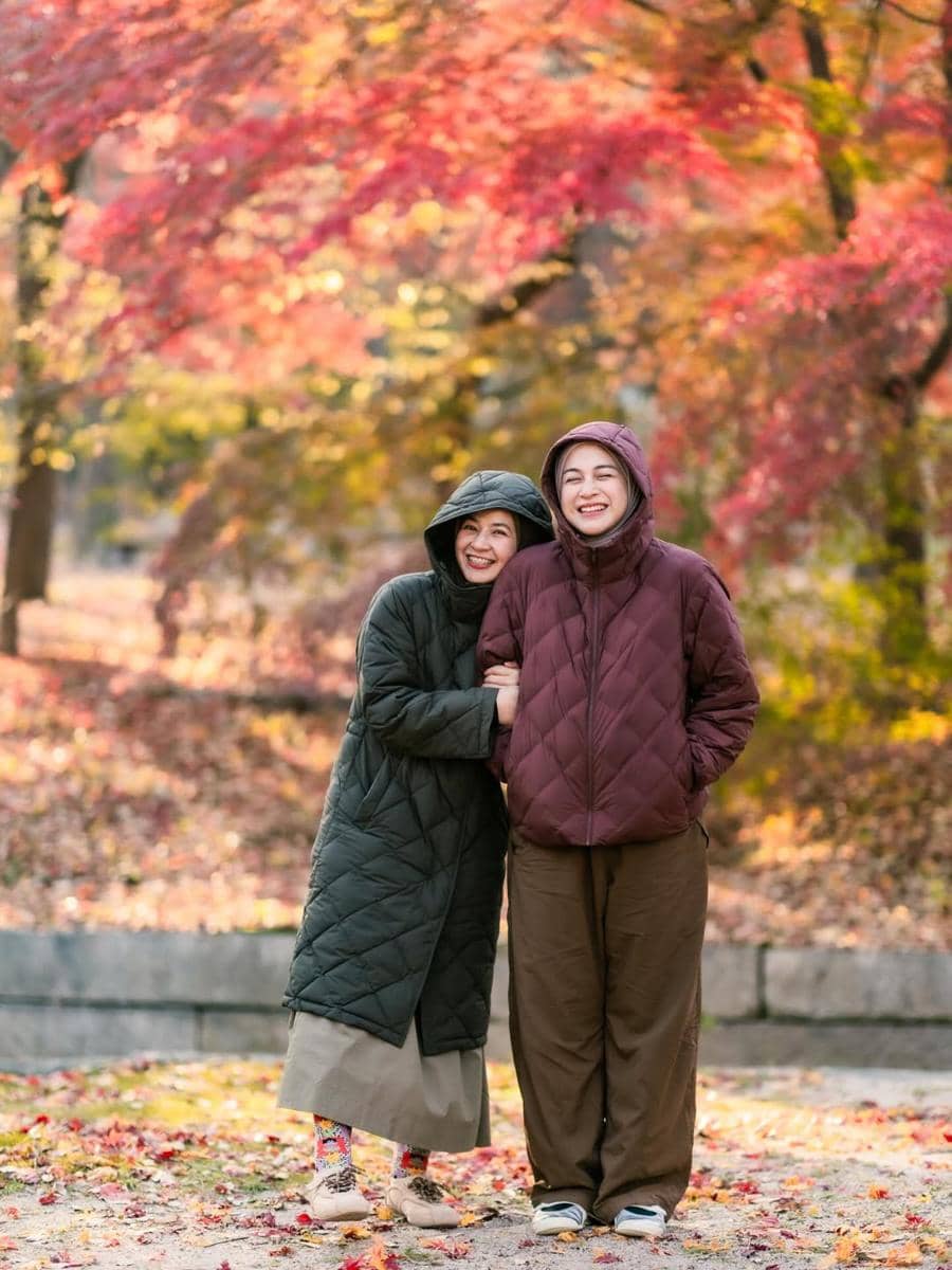 Foto Maternity Nina Zatulini di Korea Selatang bareng Sahabat