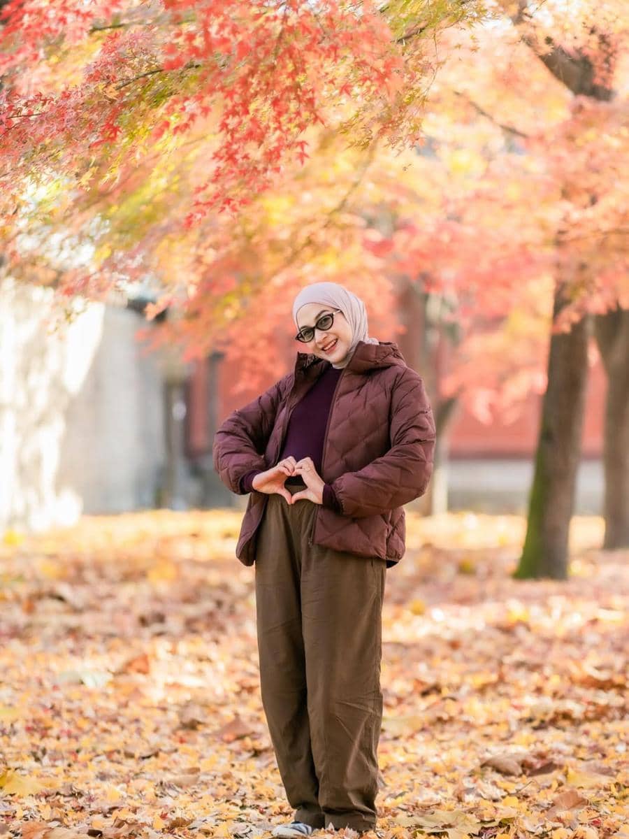 Foto Maternity Nina Zatulini di Korea Selatang bareng Sahabat