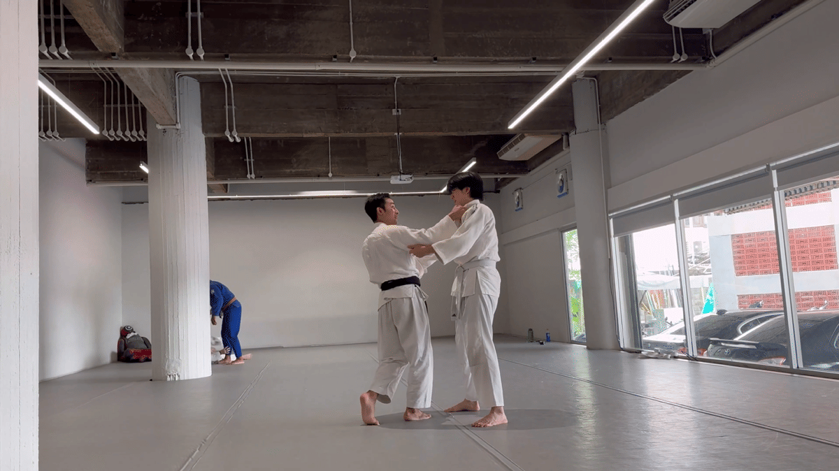 Keen latihan judo untuk drama Weirdo-101.