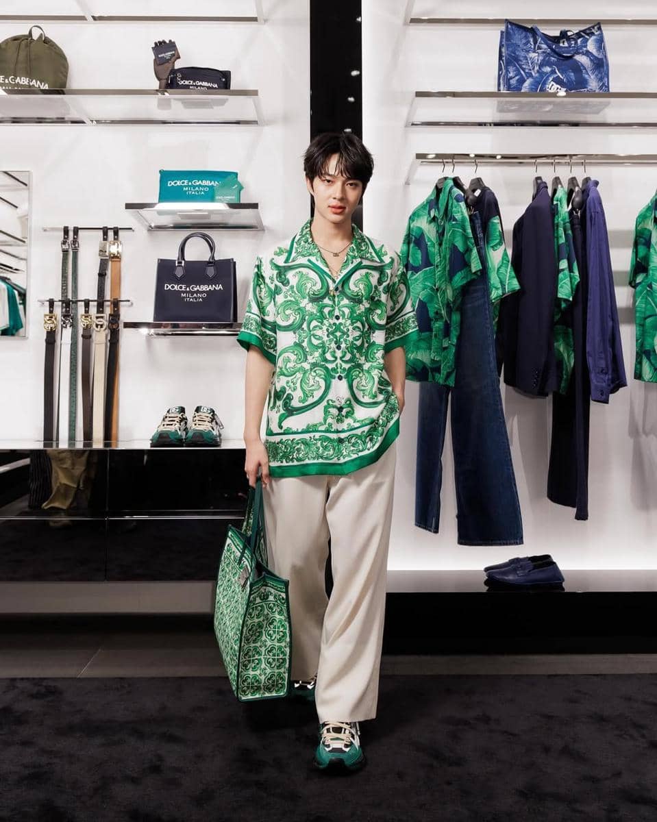 inspirasi outfit NuNew Chawarin 