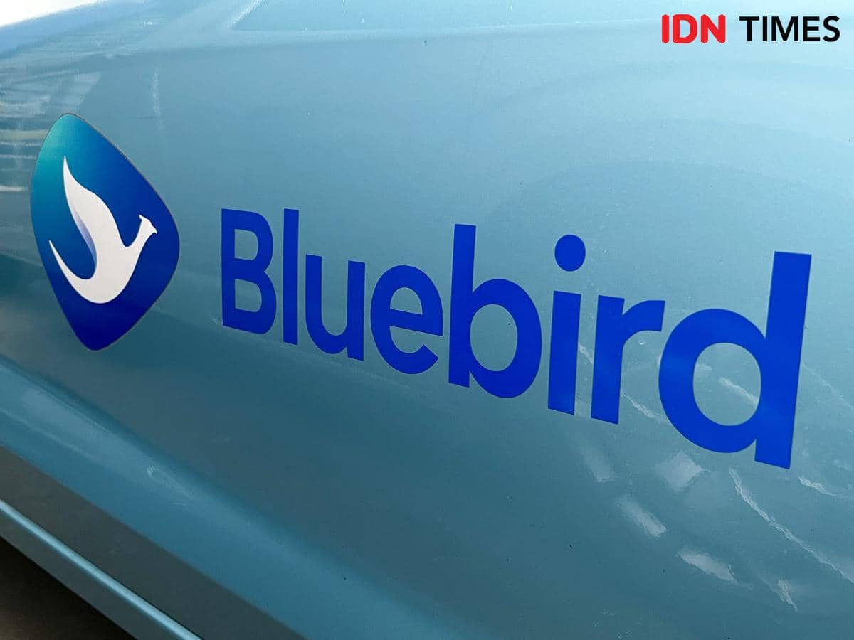 Armada taksi Bluebird, anak perusahaan Bluebird Group. (IDN Times/Dhana Kencana)