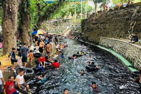 Umbul Cokro wisata di Klaten