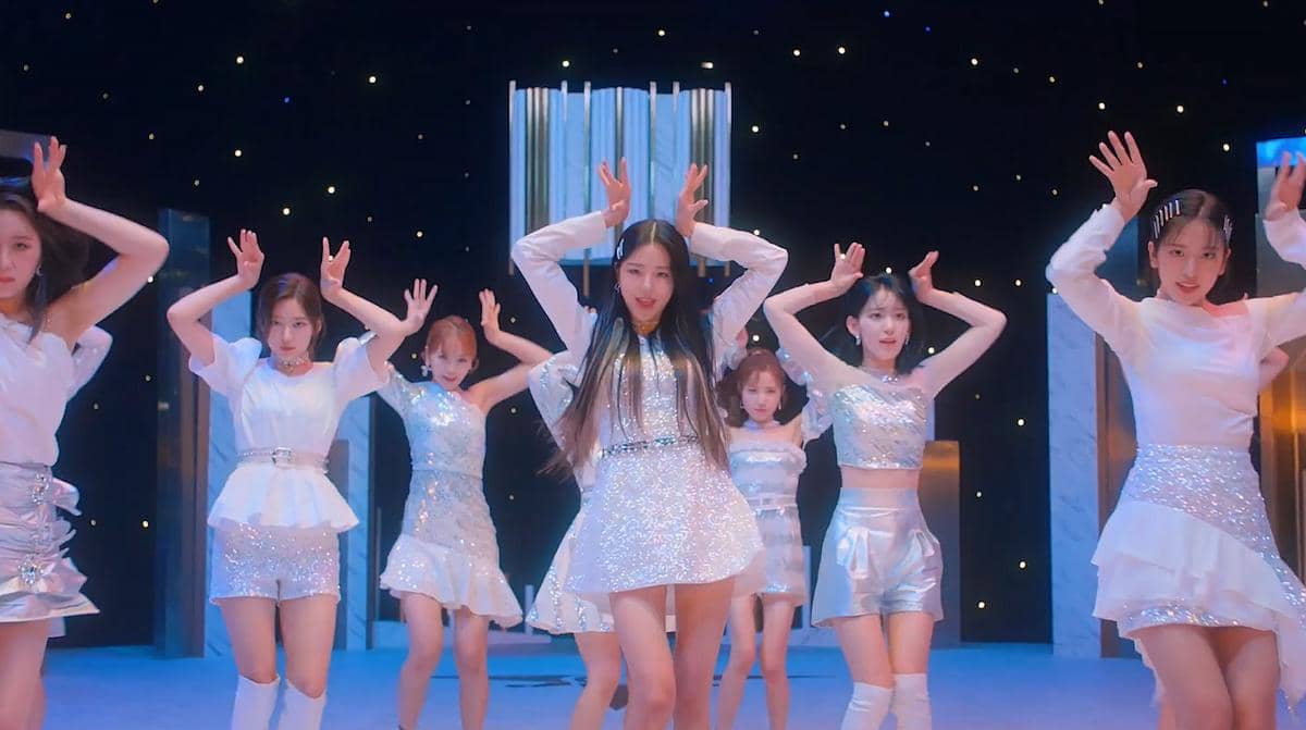 cuplikan MV "Secret Story of the Swan" milik IZ*ONE