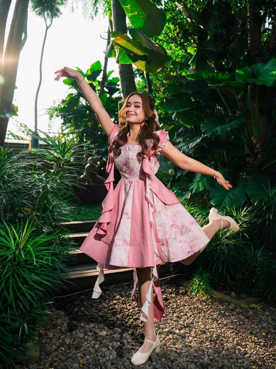 Outfit colorful ala Chintya Gabriella 