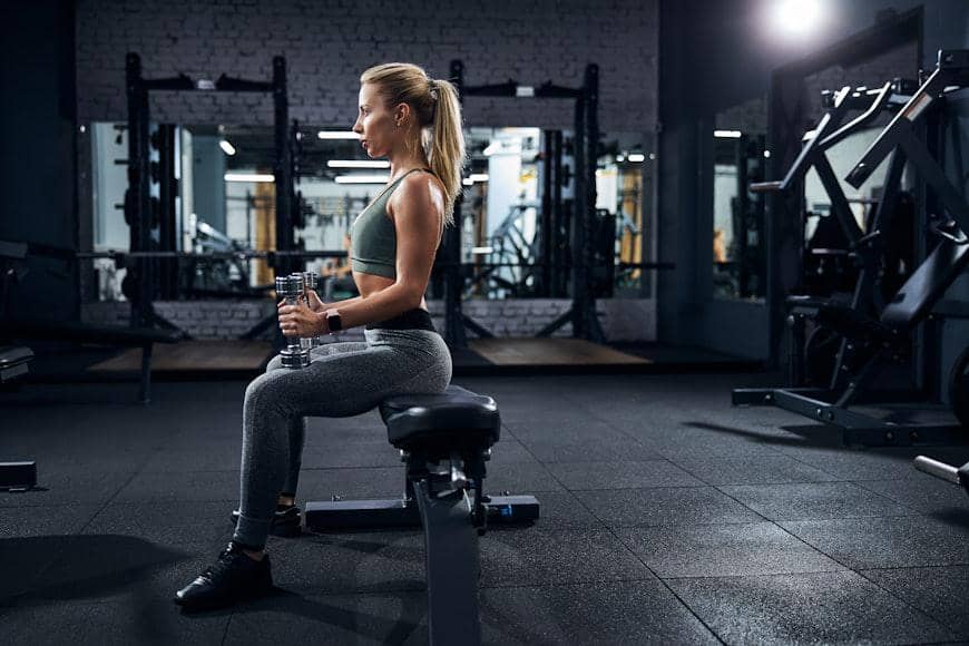 ilustrasi angkat beban