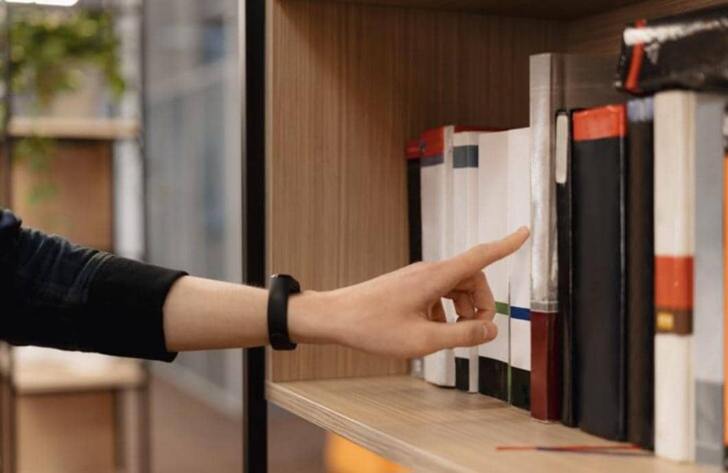 ilustrasi memilih buku