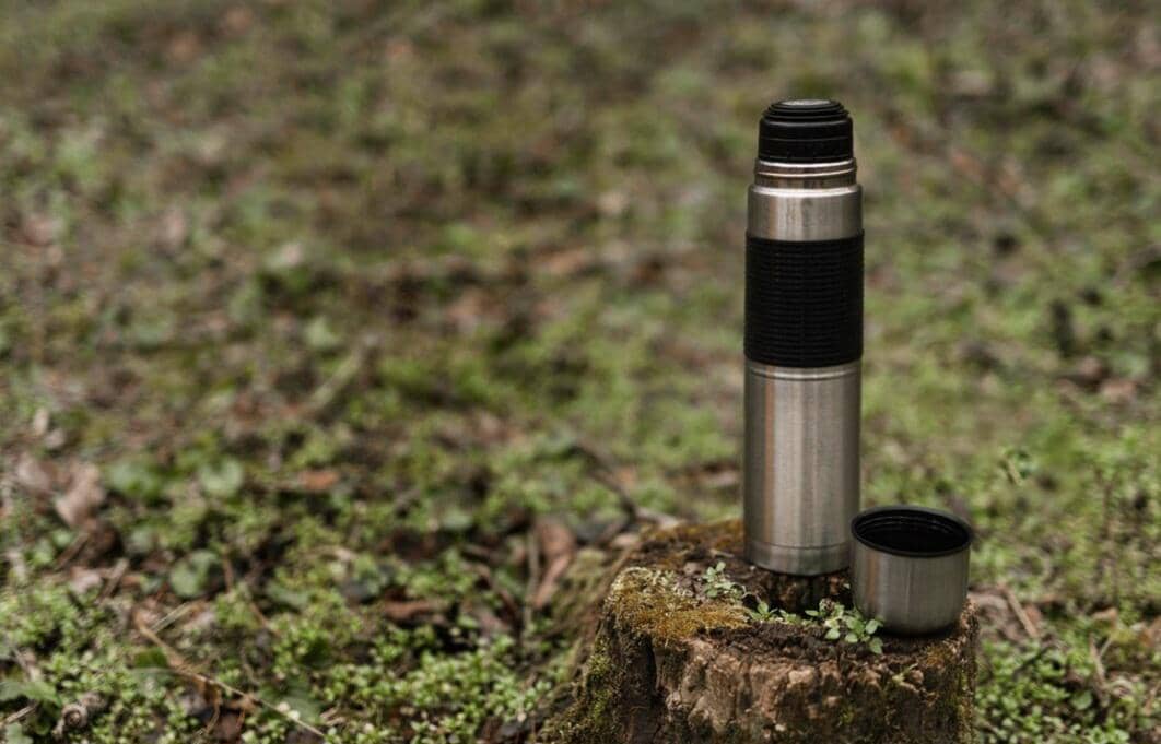 ilustrasi tumbler (freepik.com/freepik)