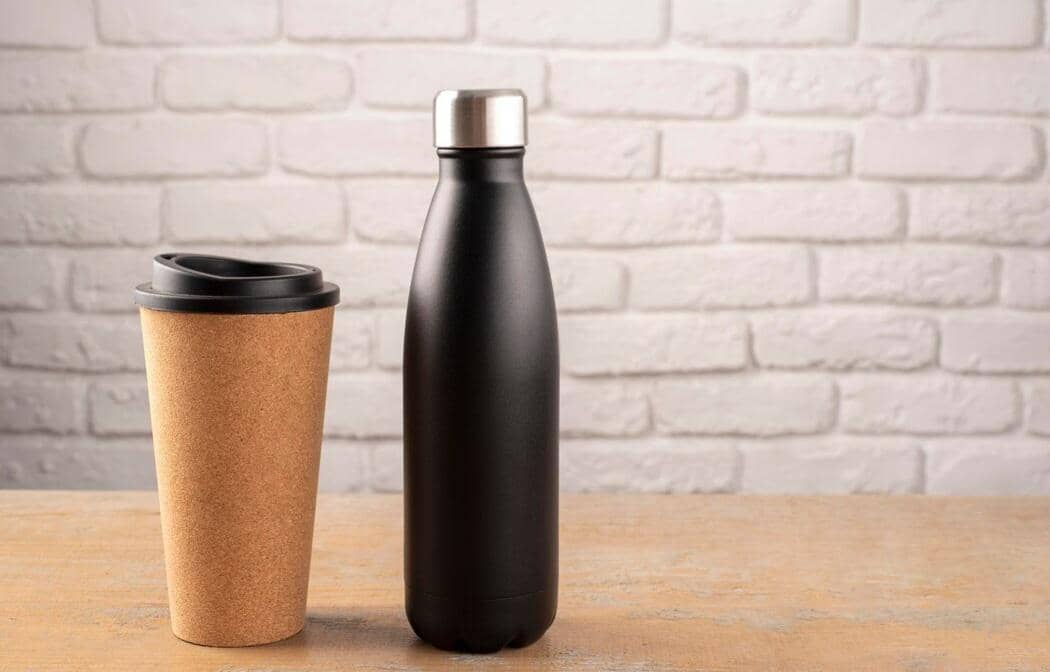 ilustrasi tumbler (freepik.com/freepik)