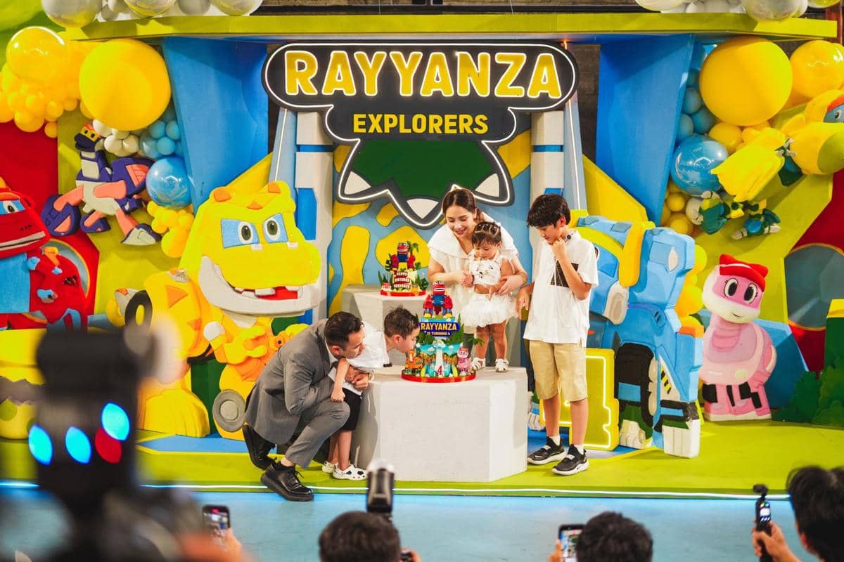 potret ulang tahun Rayyanza (instagram.com/olaharika)