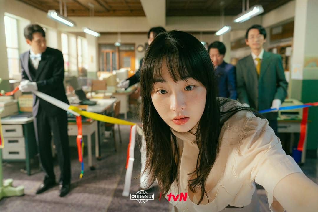 still cut drama Korea Typhoon Family