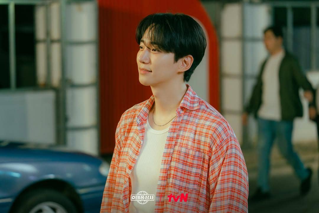 still cut drama Korea Typhoon Family