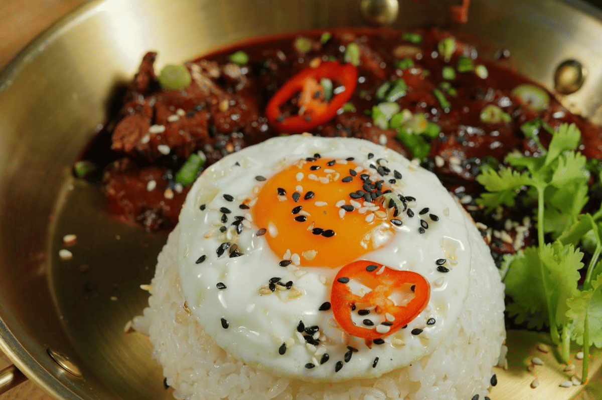 ilustrasi kreasi crisp chili oil